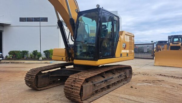 320GC - Image 6