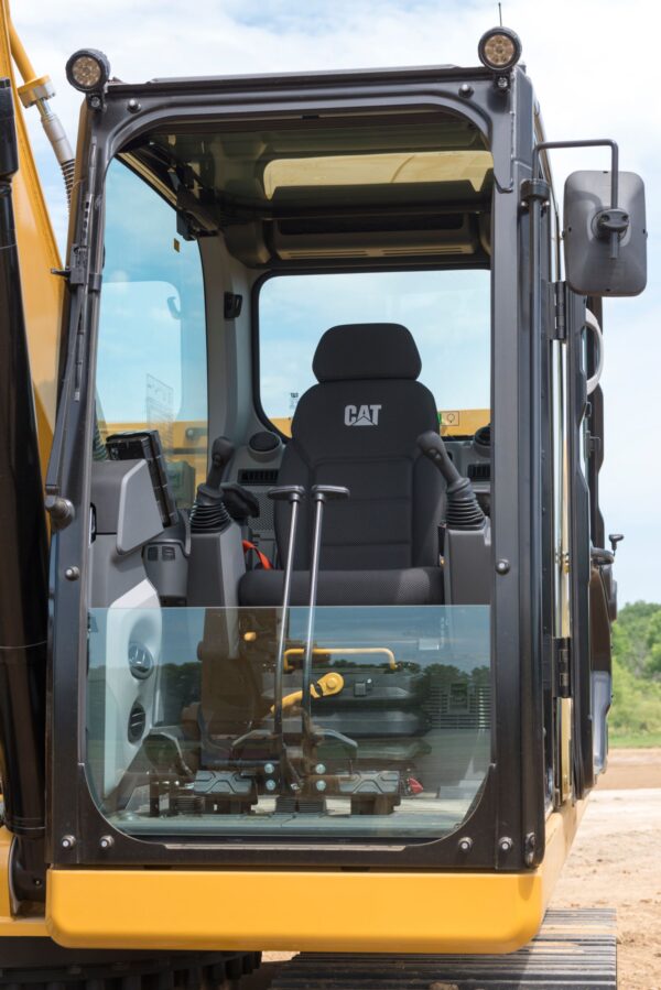 330 GC - Image 4
