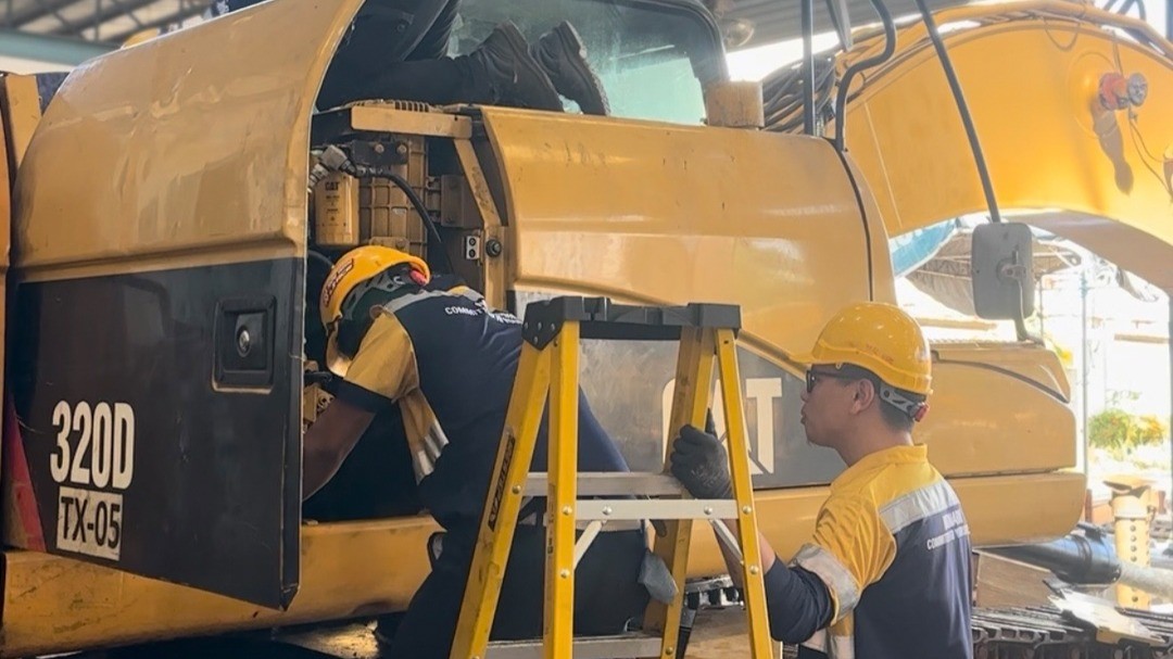 How JMT Construction’s Cat® 320D Got a Second Life